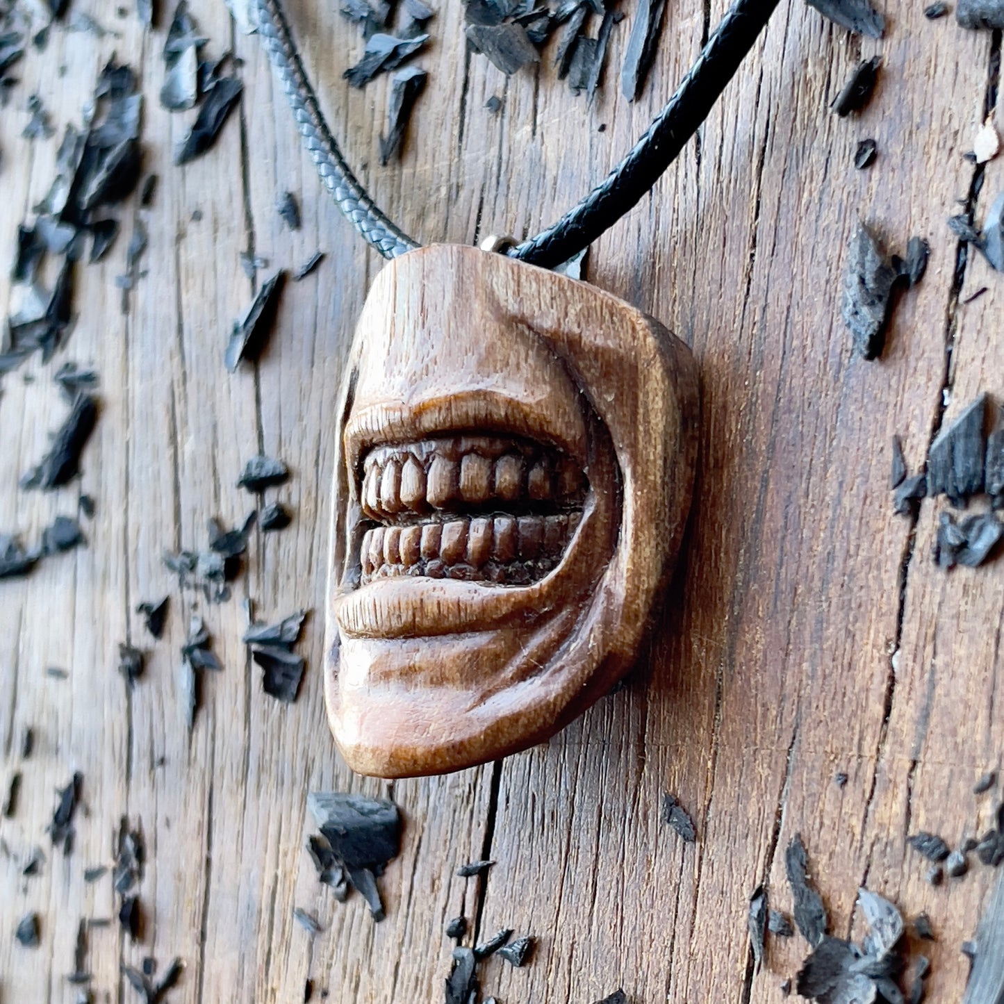 “Angry Expression” Mouth Pendant