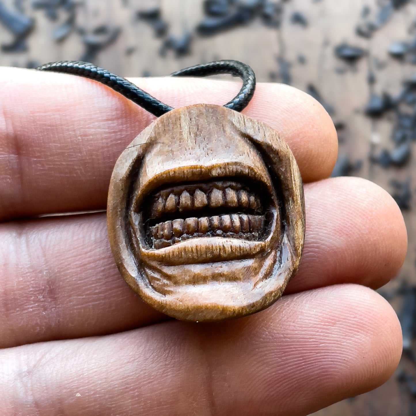 “Angry Expression” Mouth Pendant