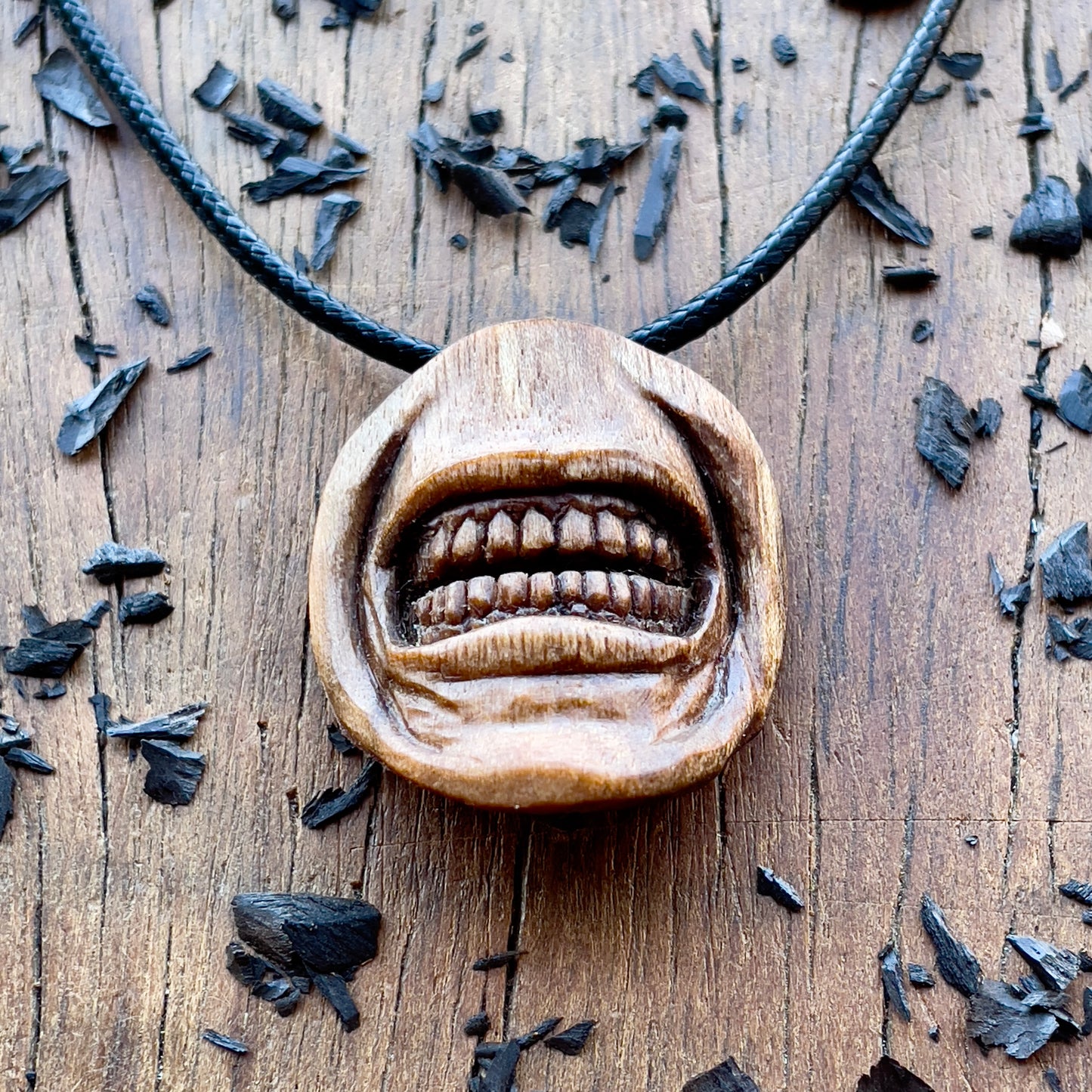 “Angry Expression” Mouth Pendant