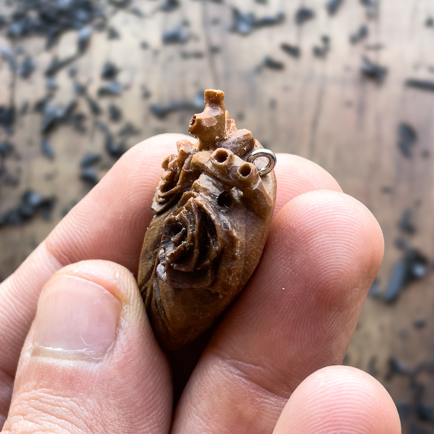 Anatomical Heart With Three Roses Pendant