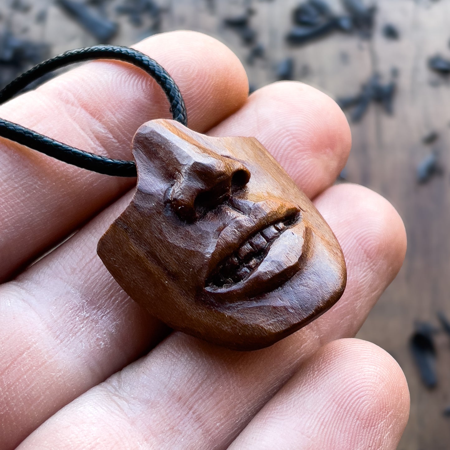 Biting Lips Pendant