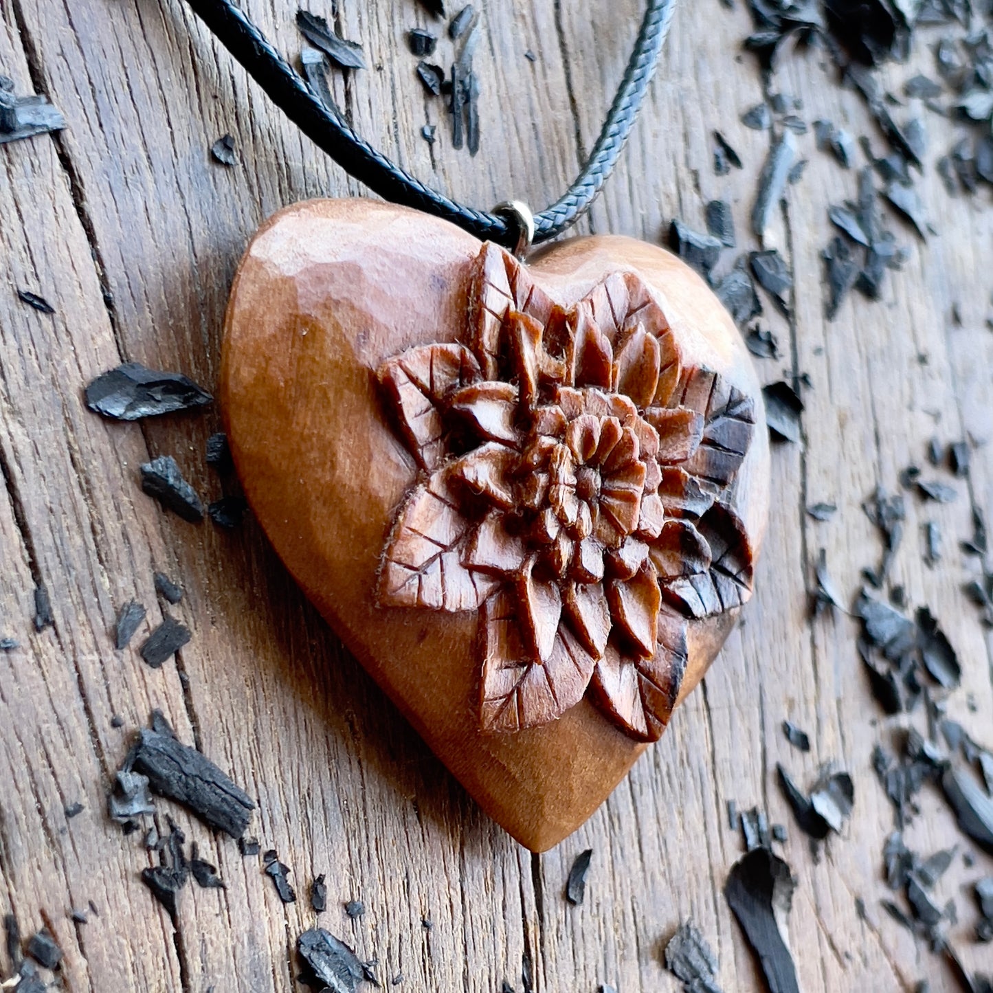 Mandale Flower Heart Pendant