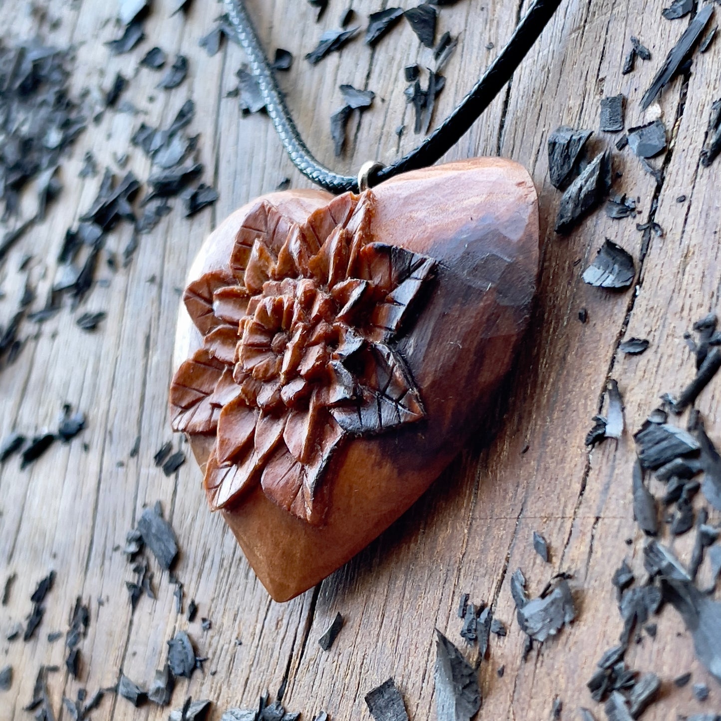 Mandale Flower Heart Pendant