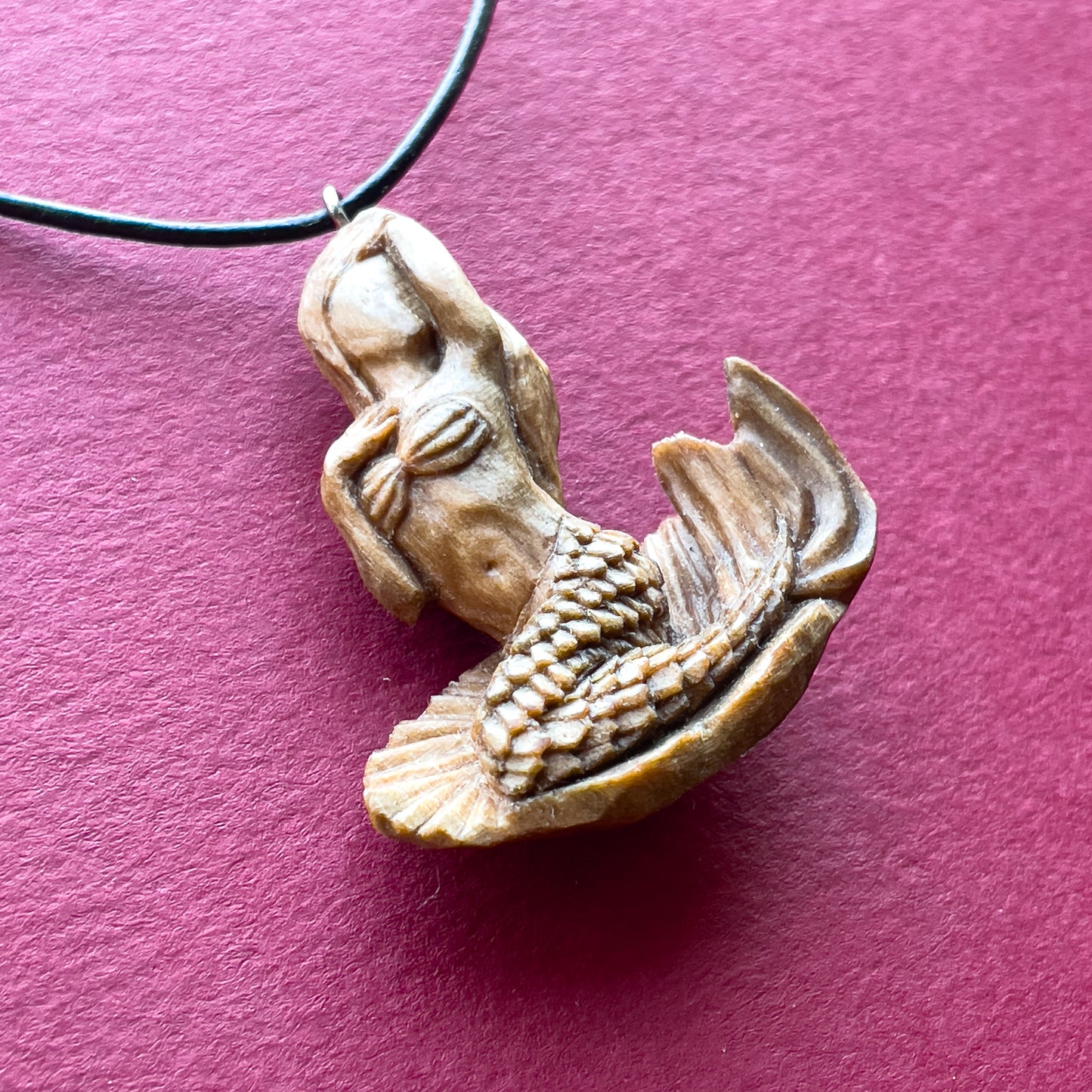 Mermaid Pendant – Shell Reverie