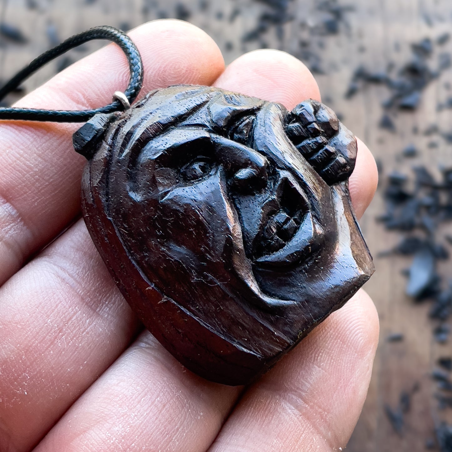 Halloween Pendant – Punch On Face