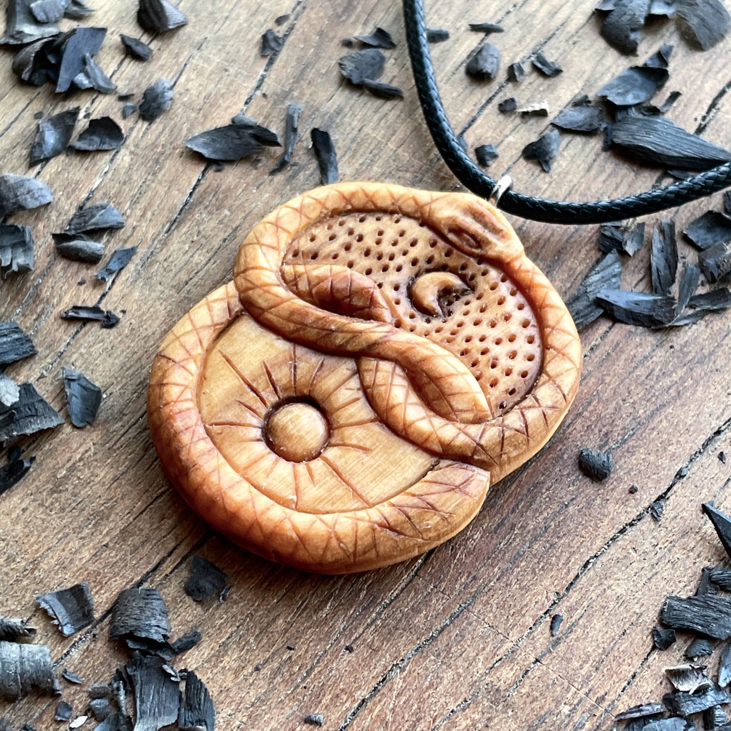 Auryn Uroboro Sun And Moon Pendant