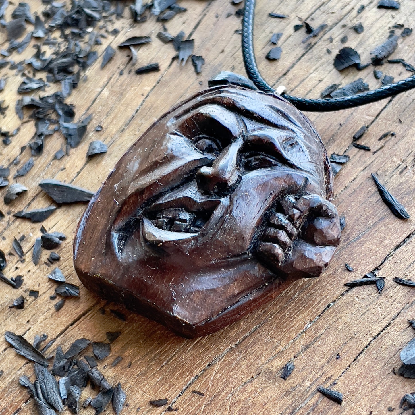Halloween Pendant – Punch On Face