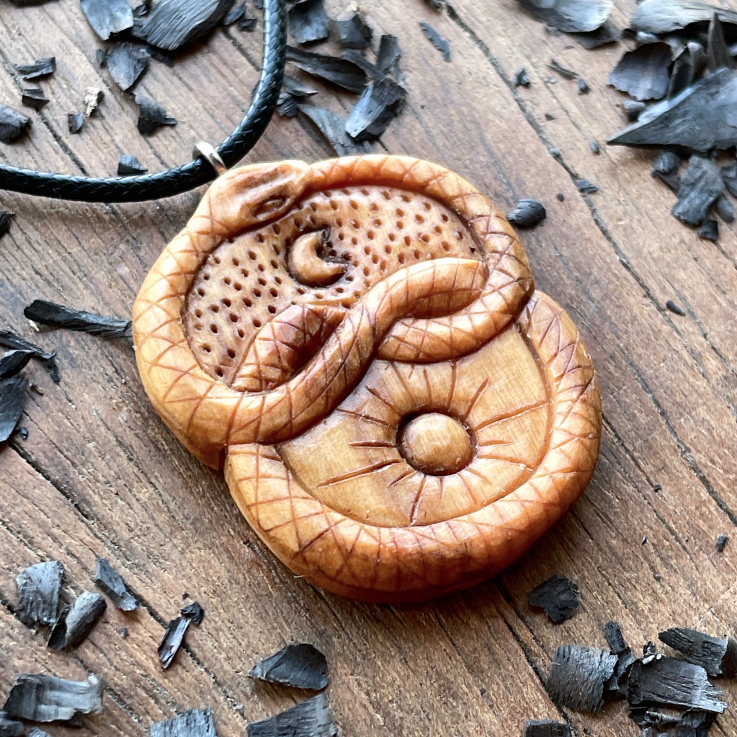 Auryn Uroboro Sun And Moon Pendant