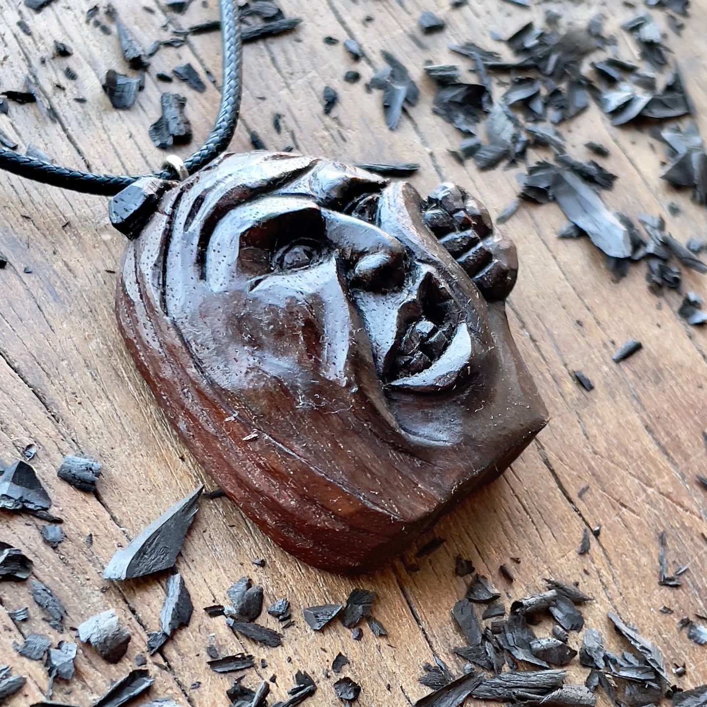 Halloween Pendant – Punch On Face