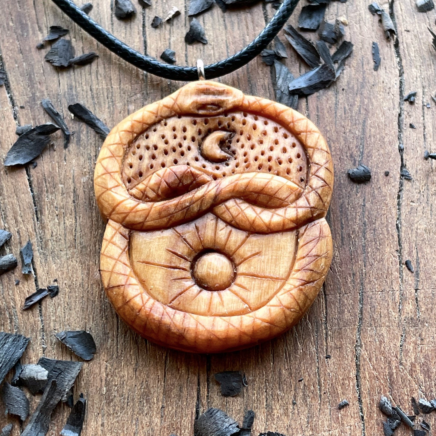 Auryn Uroboro Sun And Moon Pendant