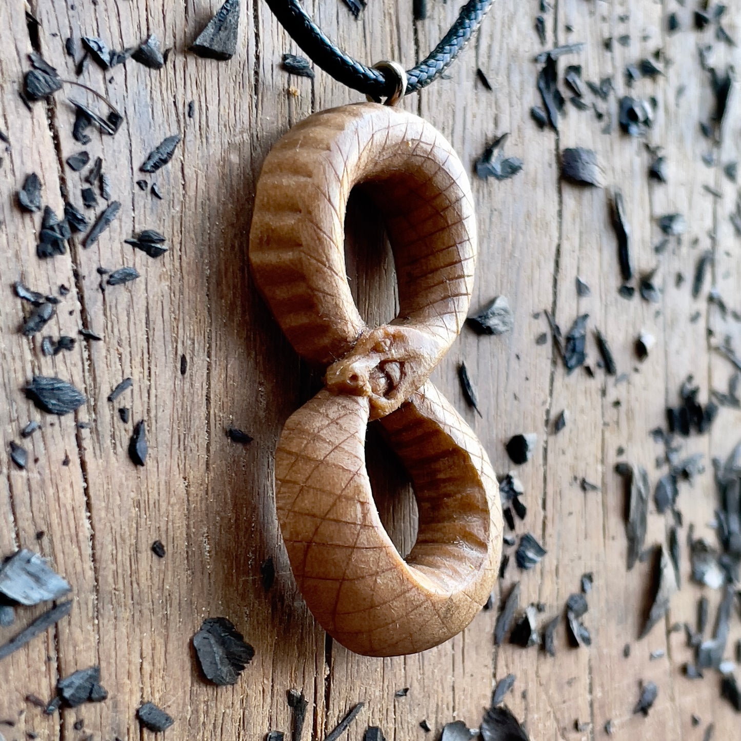 Serpent Ouroboros Pendant – Infinity Loop