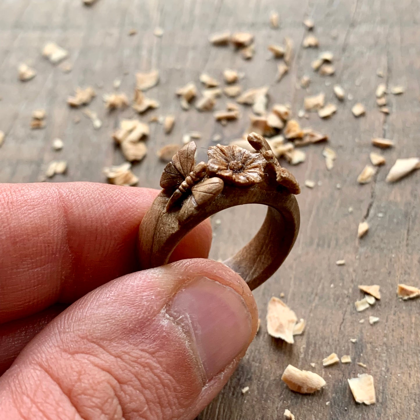 Butterflies on Flower Ring