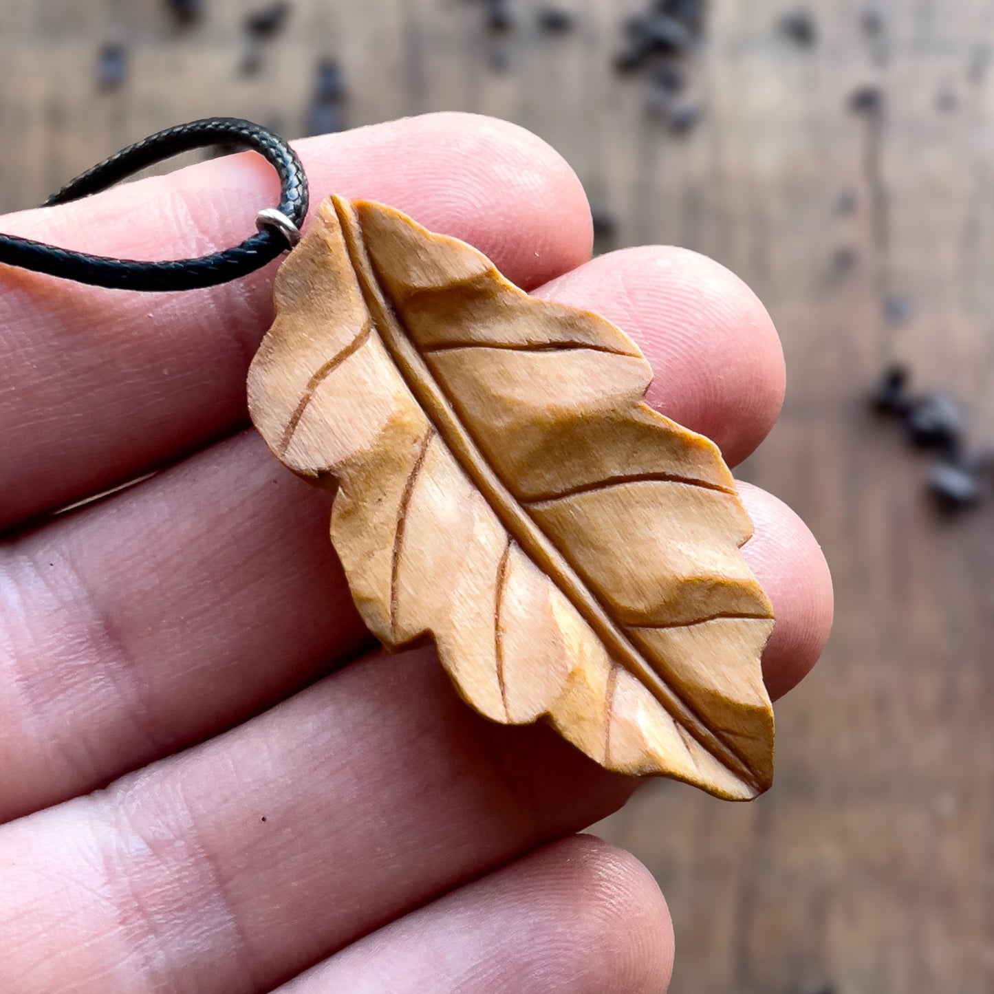 Oak Leaf Pendant - Autumn Whisper