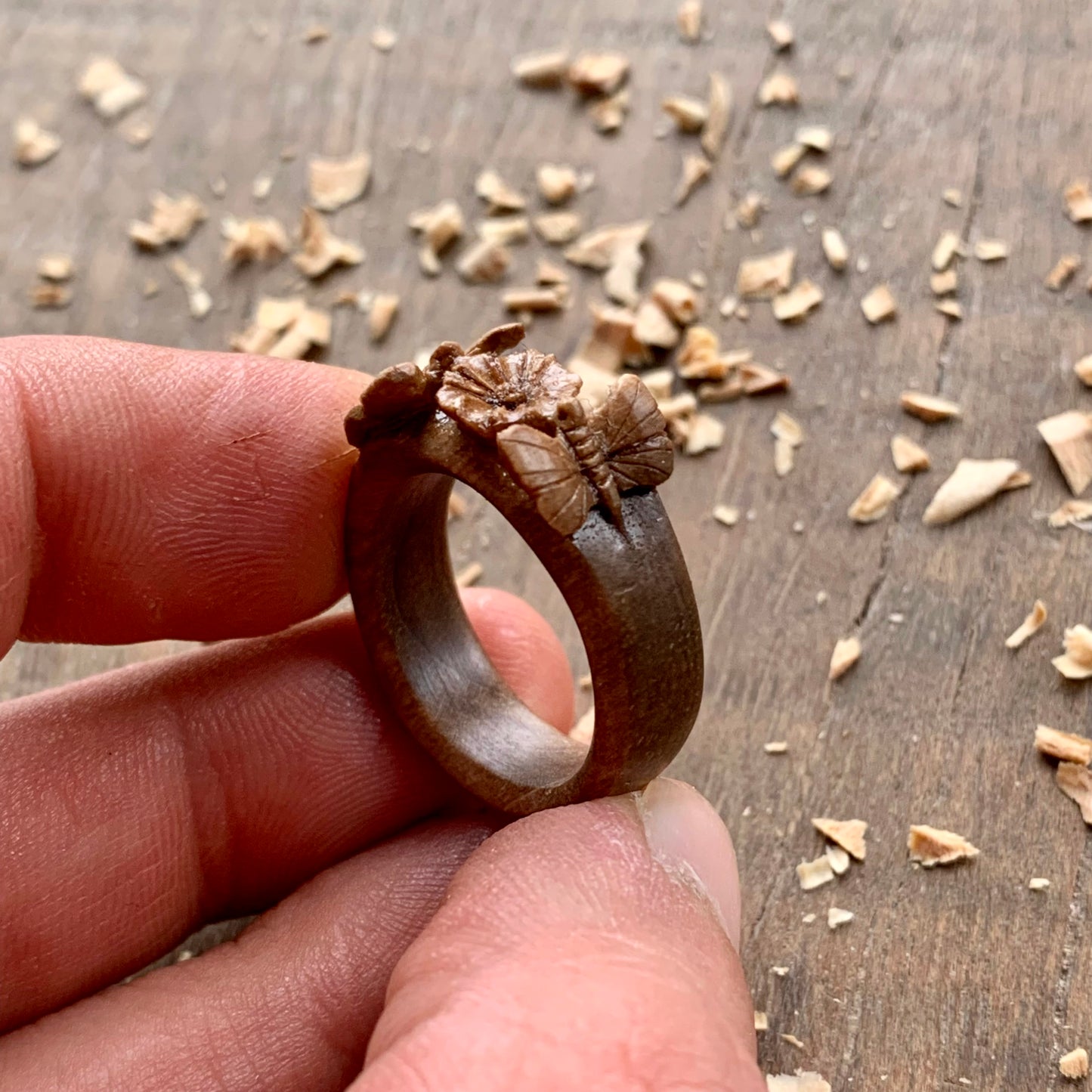Butterflies on Flower Ring