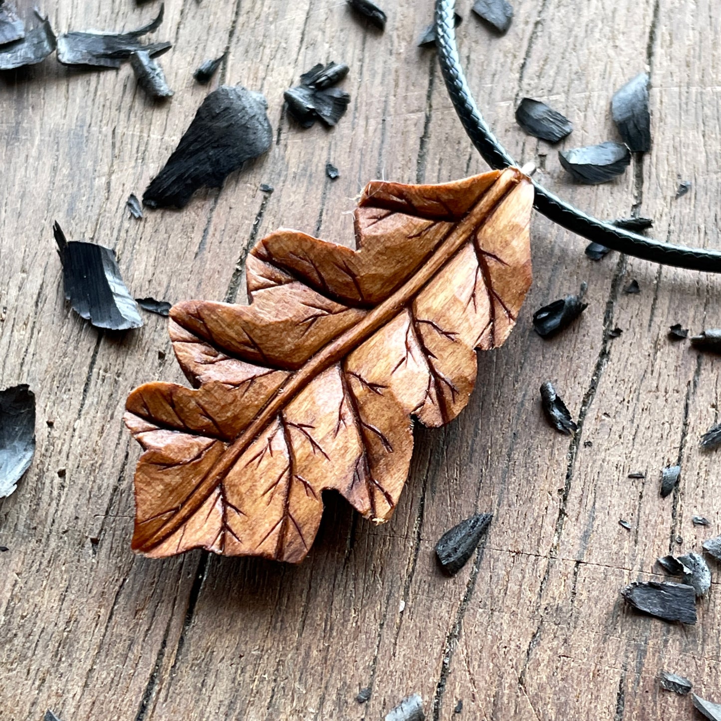Oak Leaf Pendant - Autumn Whisper