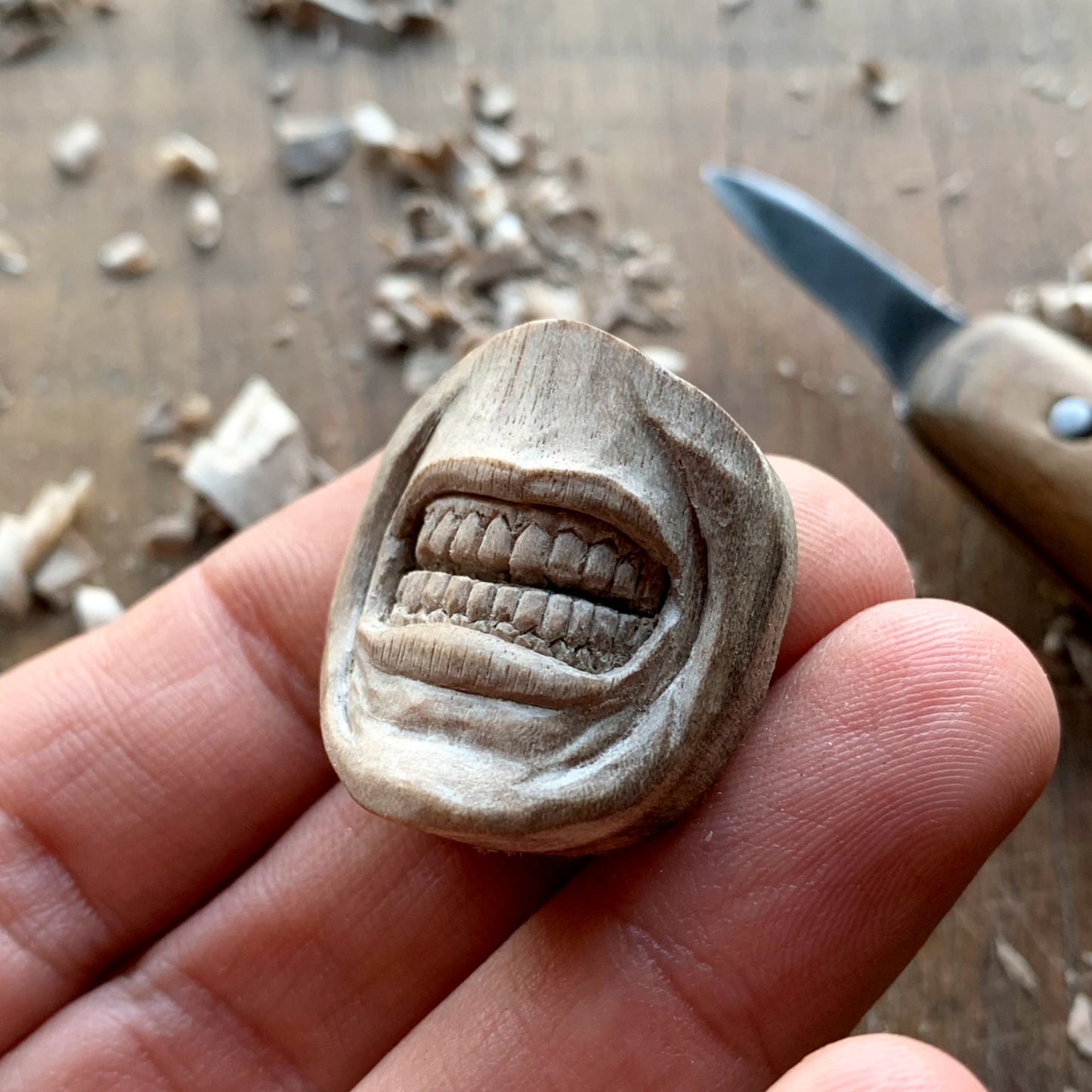 “Angry Expression” Mouth Pendant