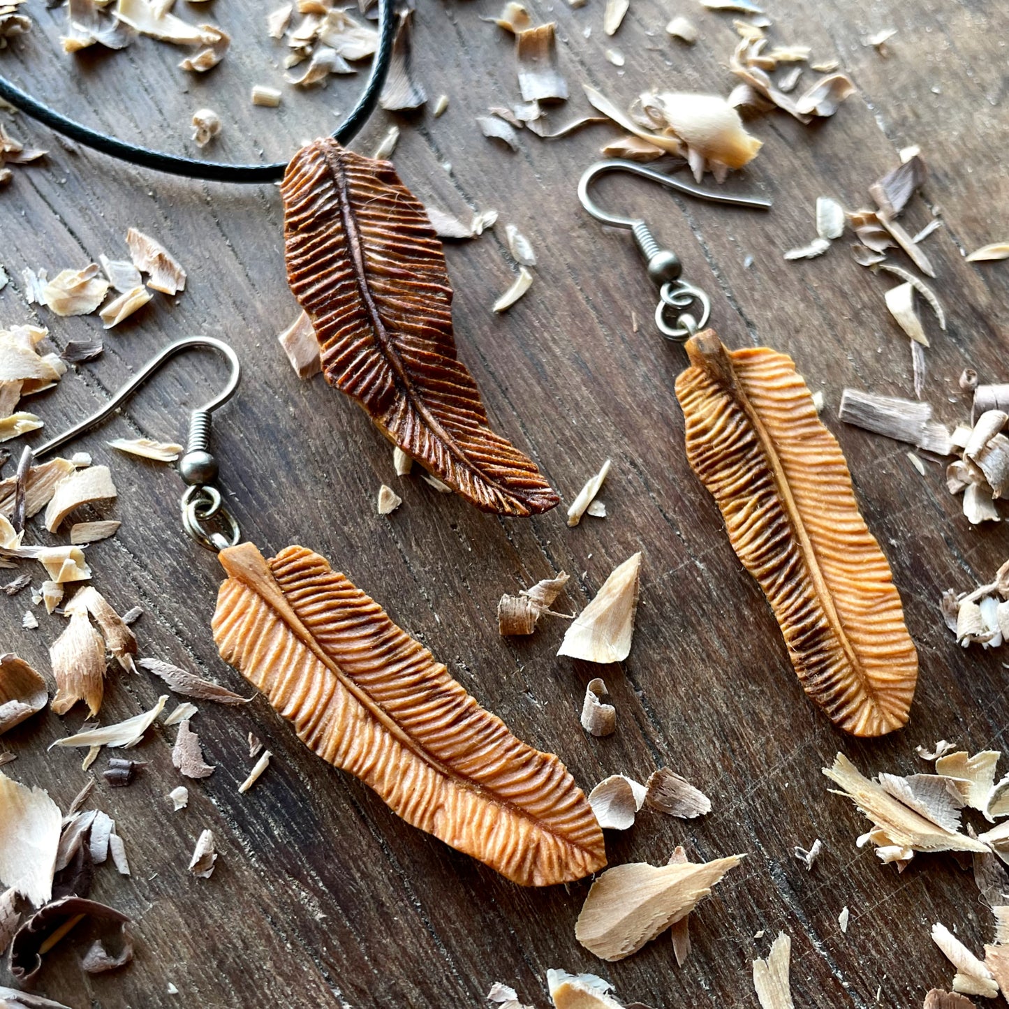 Set Of Feather Pendant And Earrings