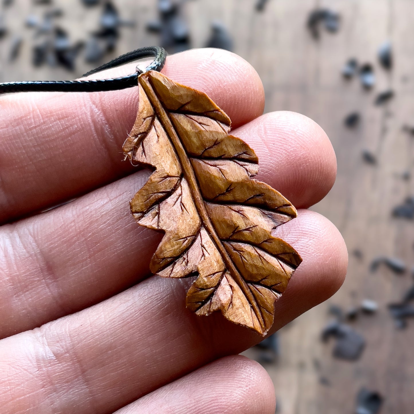 Oak Leaf Pendant - Autumn Whisper