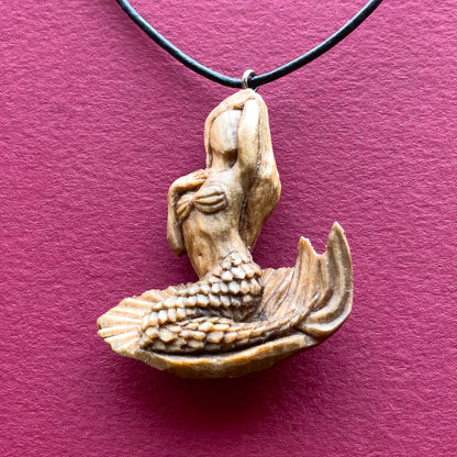 Mermaid Pendant – Shell Reverie
