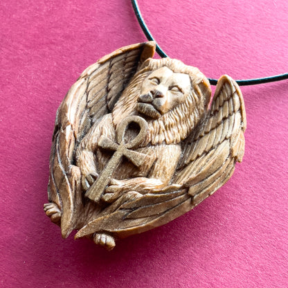 Ciondolo Leone con Ali e Ankh