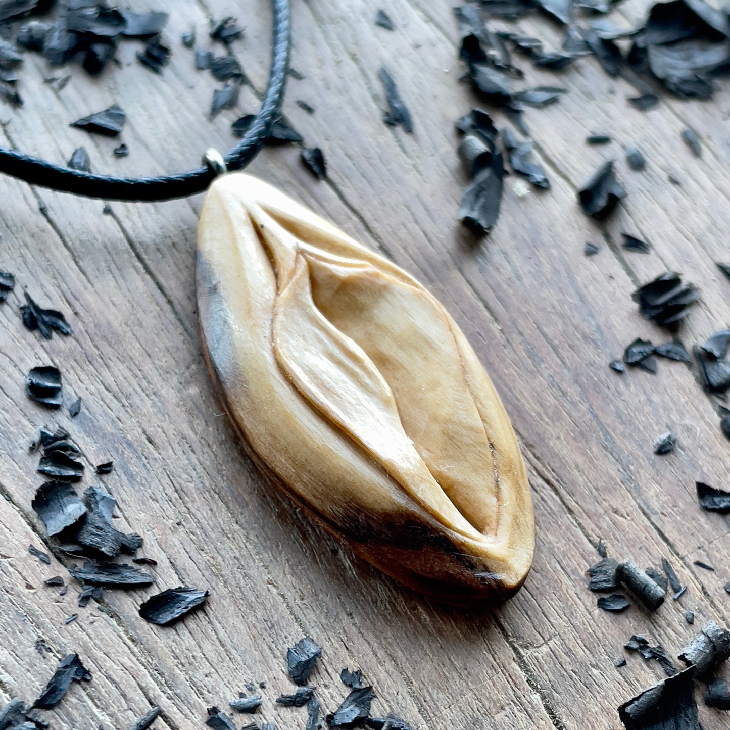 Vulva in Olive Wood