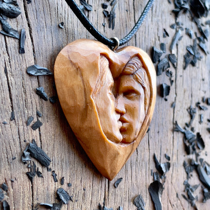 Kiss Into Heart Olive d Pendant