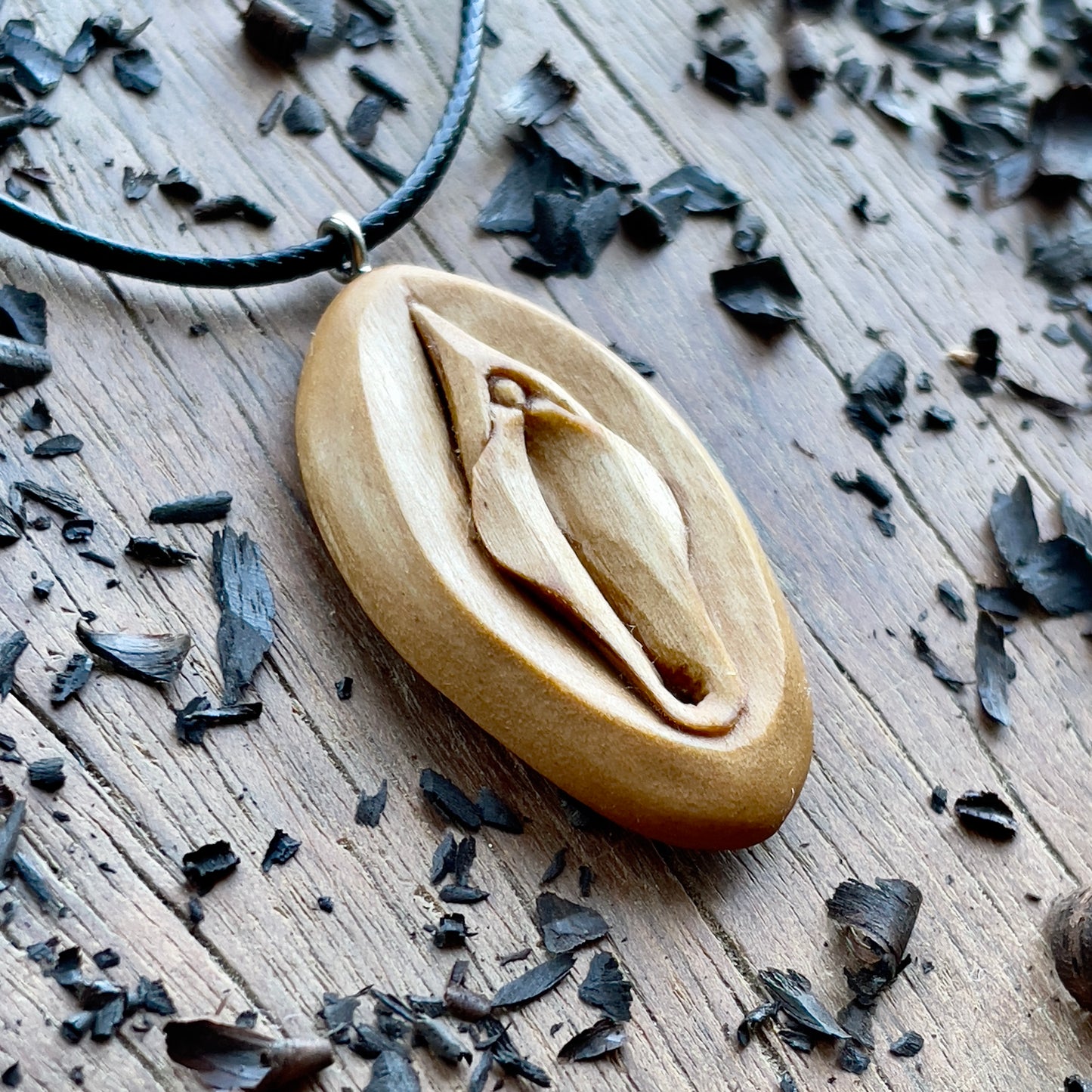 Vulva in Olive Wood