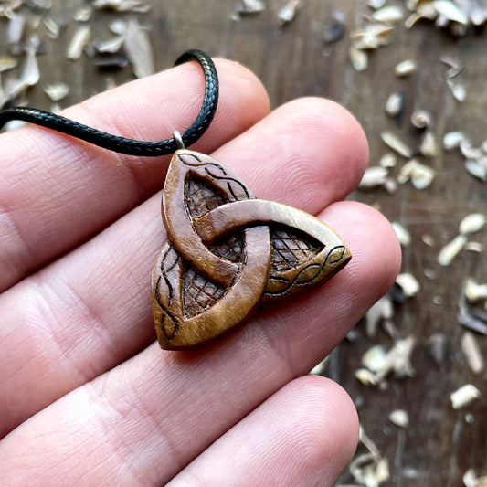 Celtic Trinity Knot Pendant Style 1