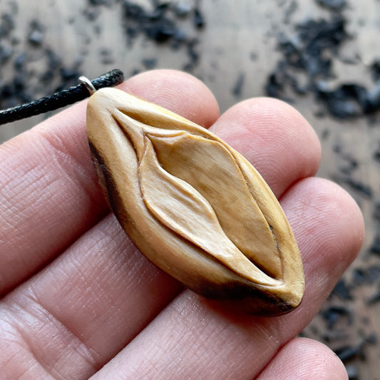 Vulva in Olive Wood