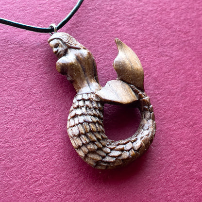 Mermaid Pendant – Silent Turning
