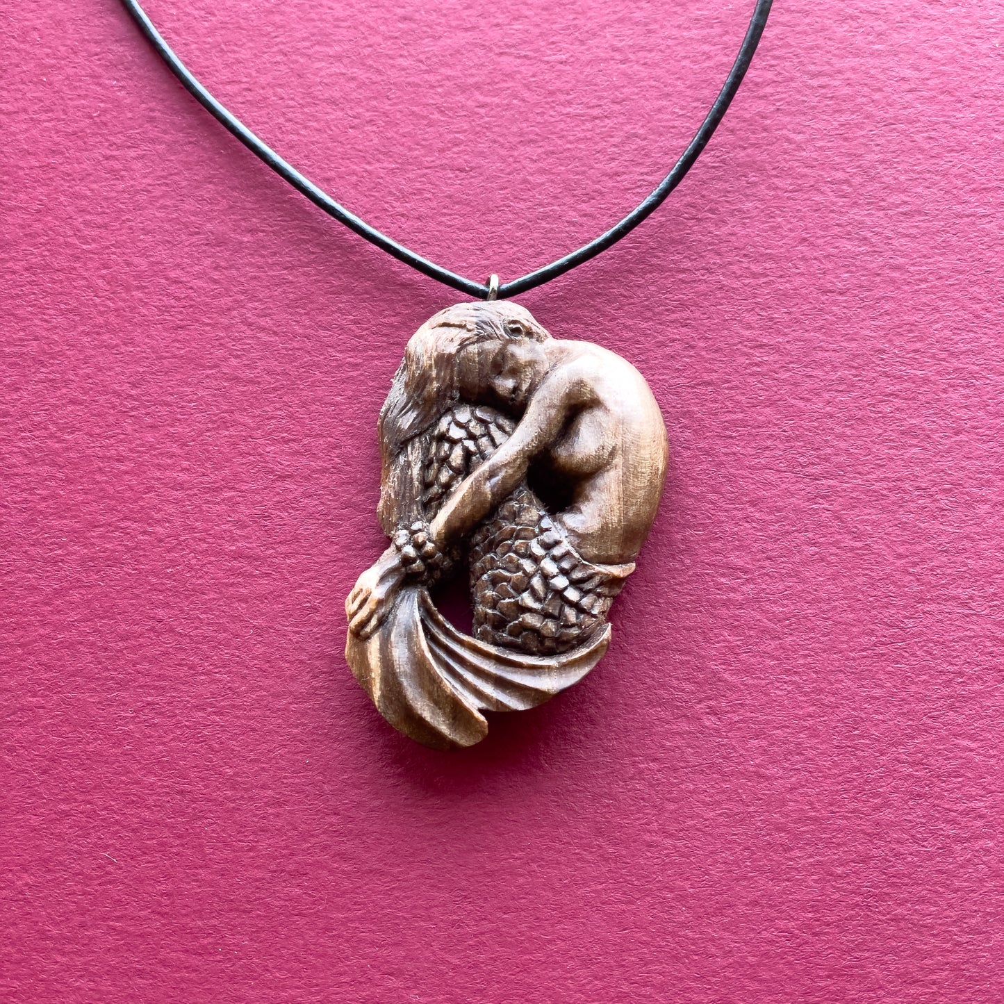 Mermaid Pendant – Pearl Silence