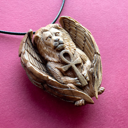 Ciondolo Leone con Ali e Ankh