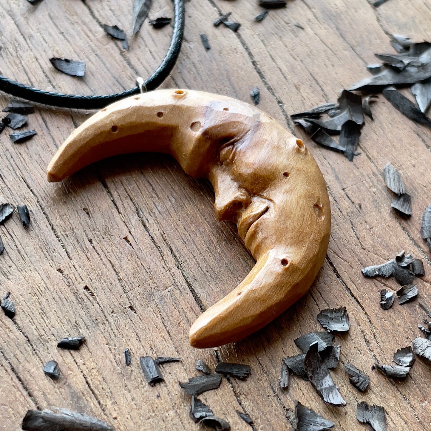 Pendente in legno d'ulivo Mood Face