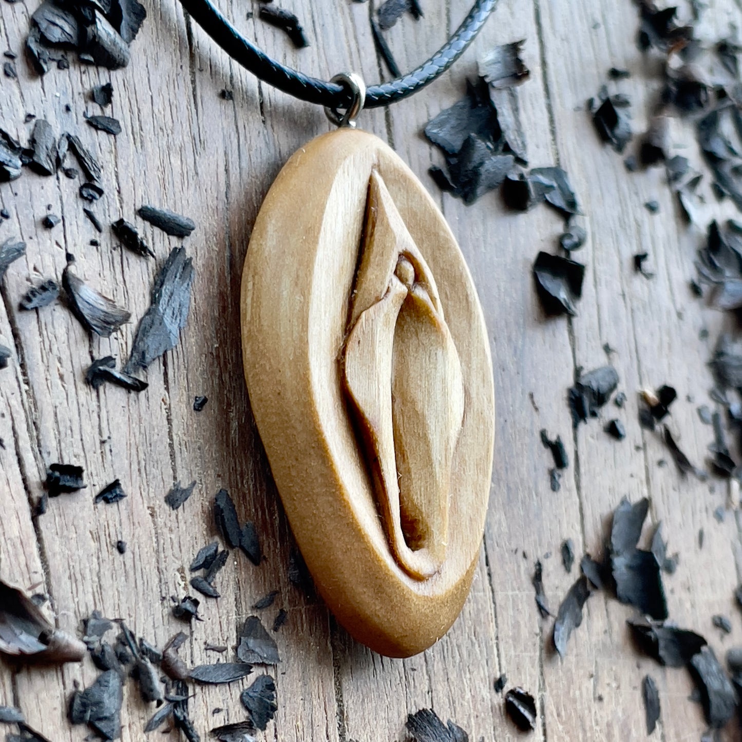 Vulva in Olive Wood