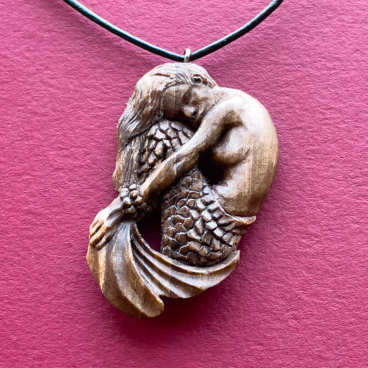 Mermaid Pendant – Pearl Silence
