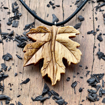 Maple Leaf Pendant - Wind Song