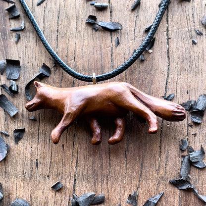 Collana volpe intagliata a mano, ciondolo in legno di albicocca