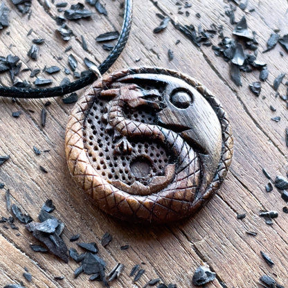 Ciondolo in legno di noce del drago Yin Yang
