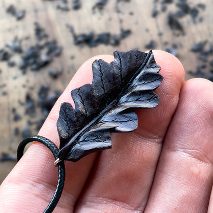 Oak Leaf Pendant - Autumn Whisper