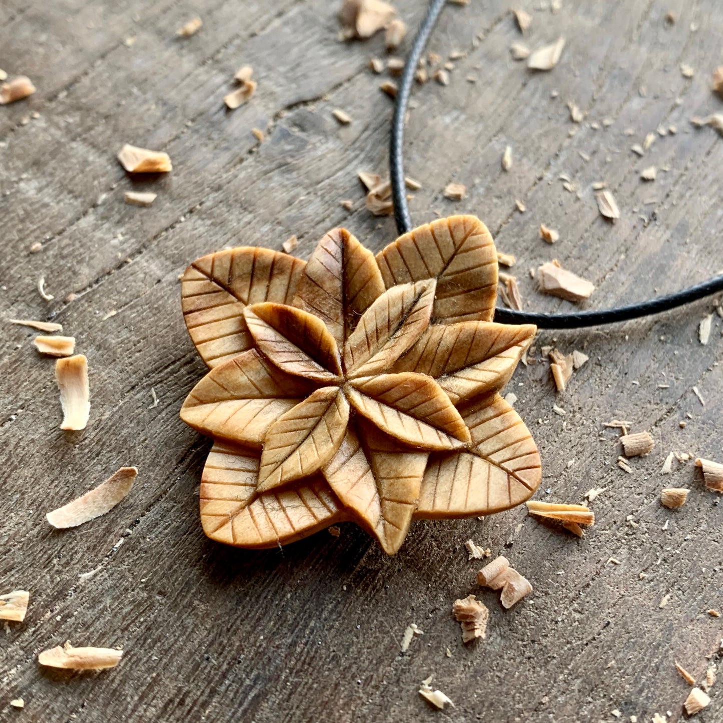 Leaves Flower Shape Pendant
