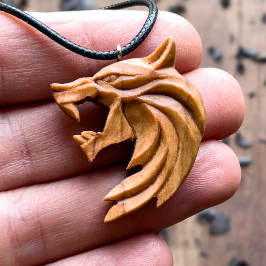 Ciondolo in legno d'ulivo Witcher Wolf