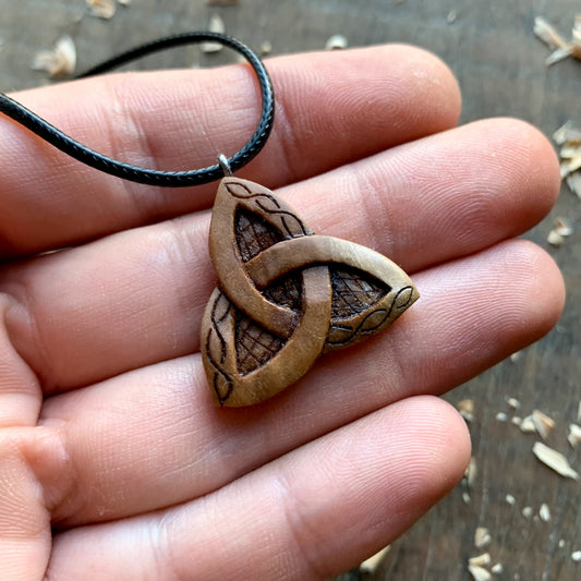 Celtic Trinity Knot Pendant Style 1