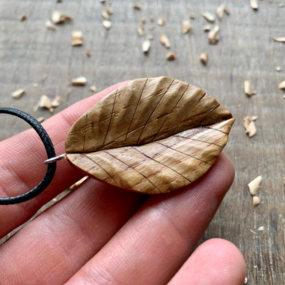 Leaf Oak Wood Pendant
