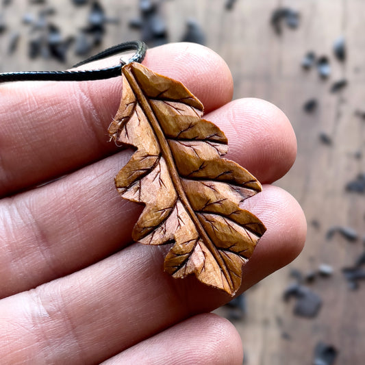 Oak Leaf Pendant - Autumn Whisper