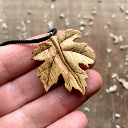 Maple's Leaf Oak Wood Pendant