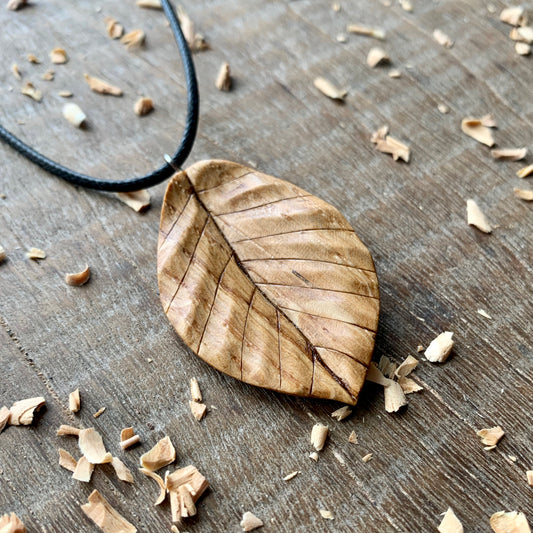 Leaf Oak Wood Pendant