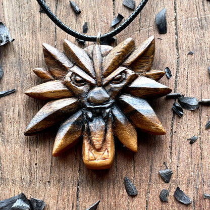 Ciondolo in legno di noce Witcher Wolf
