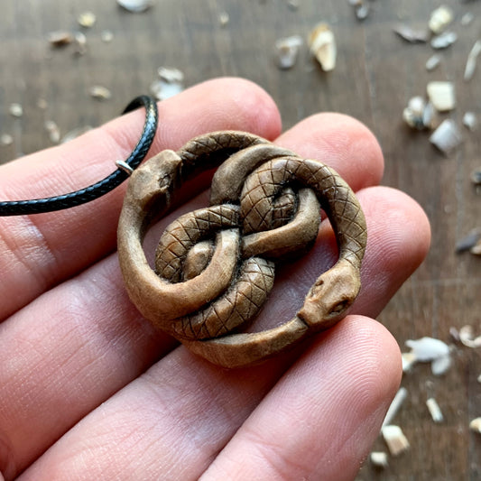 Ouroboros Auryn Snakes Pendant