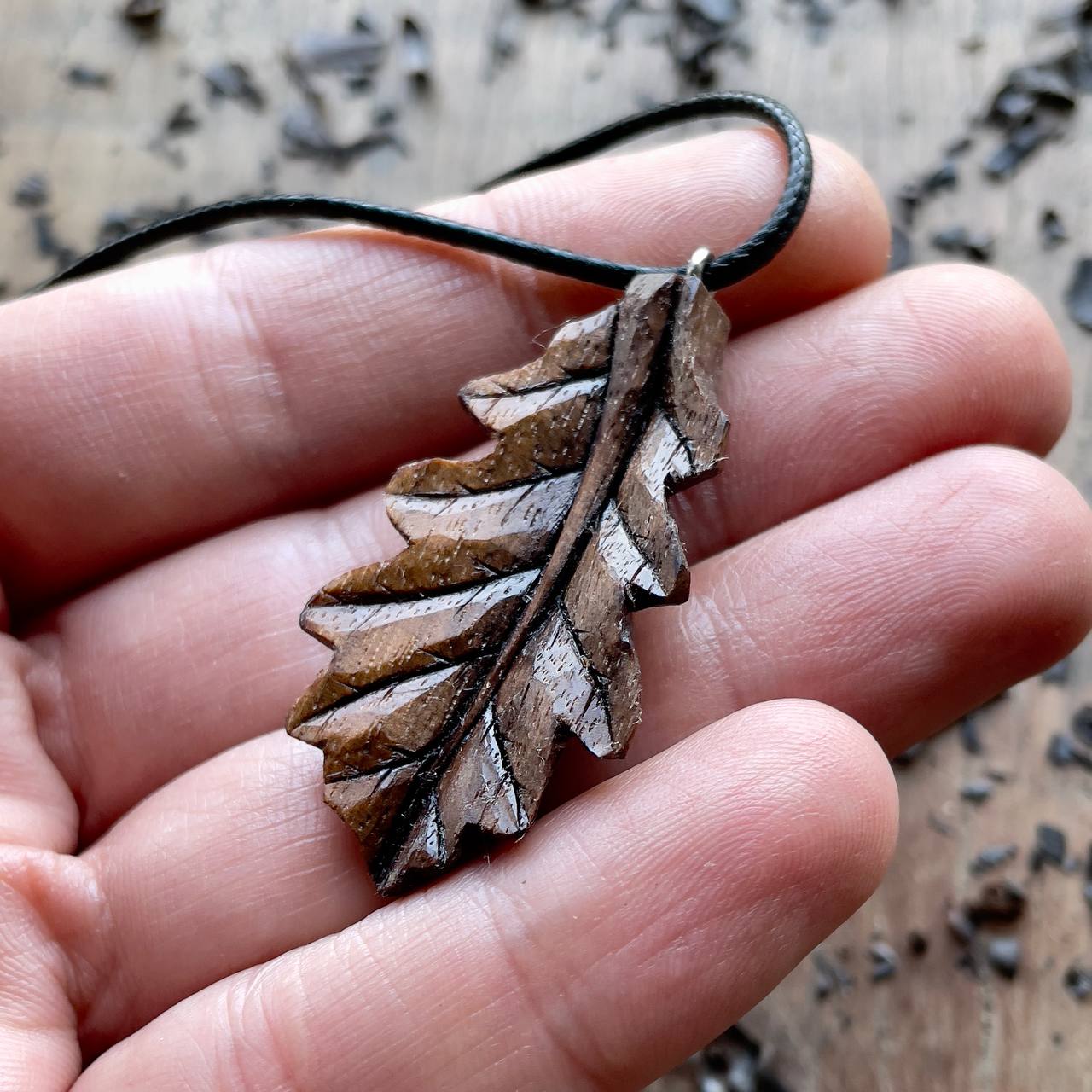 Oak Leaf Pendant - Autumn Whisper
