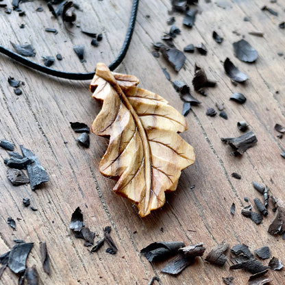 Oak Leaf Pendant - Autumn Whisper